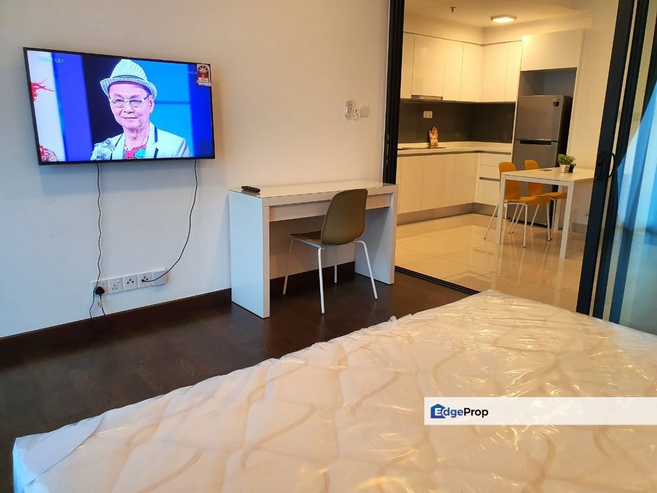 Freehold full loan studio unit mid floor at almas suites puteri harbour, Johor, 