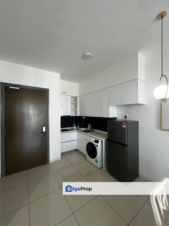 Fully furniture 2 room service apartment at elysia park residence medini, Johor, Nusajaya