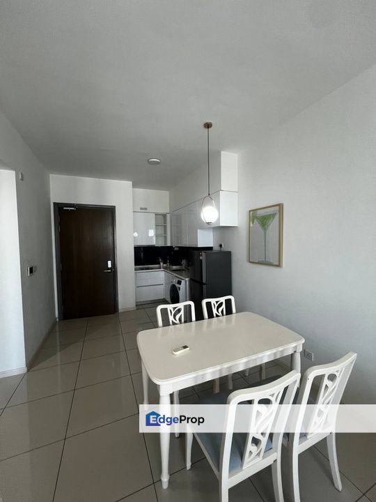 Fully furniture 2 room service apartment at elysia park residence medini, Johor, Nusajaya