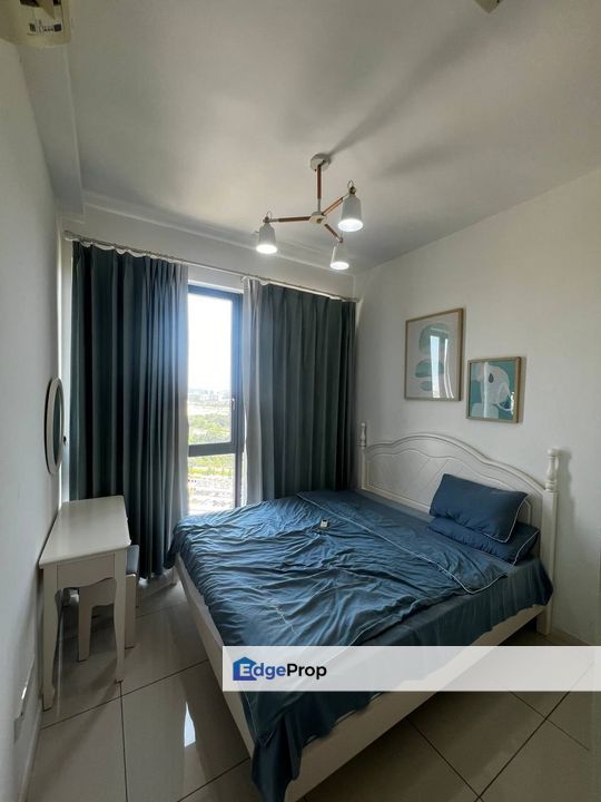 Fully furniture 2 room service apartment at elysia park residence medini, Johor, Nusajaya