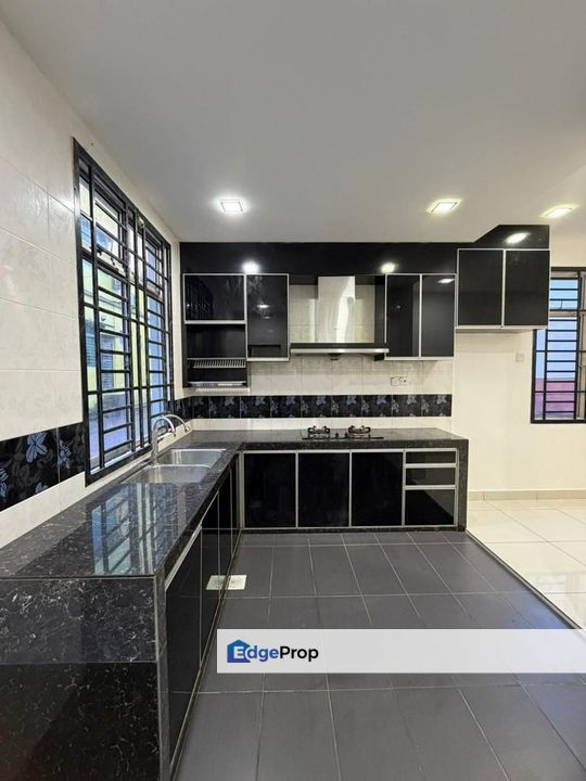 Freehold double storey end lot landed house renovated at nusa bestari skudai, Johor, Skudai