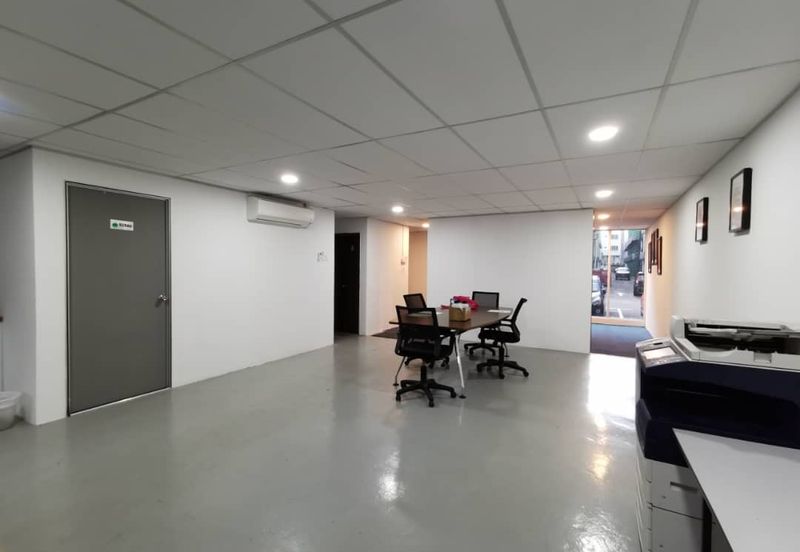 PUSAT PERDAGANGAN DANGA UTAMA