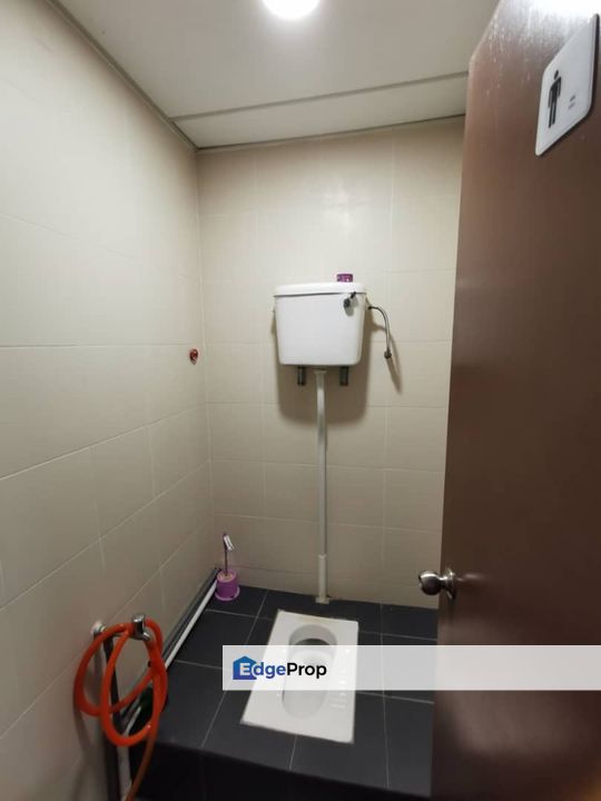 Partial furniture ground floor shoplot at danga utama sutera skudai, Johor, Pontian