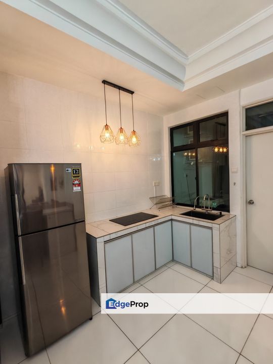 Freehold 3+1 room service apartment fully furniture at the platino skudai, Johor, Johor Bahru