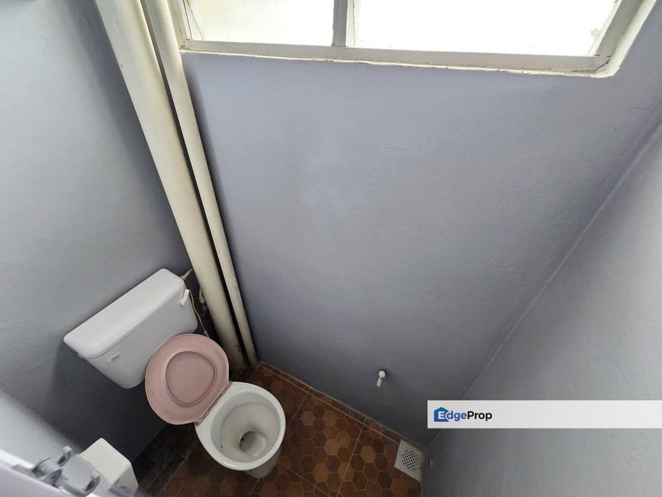 Freehold full loan 3 room flat at mount austin johor bahru, Johor, Johor Bahru