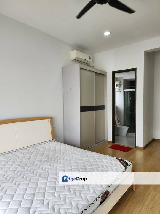 Fully furniture high floor seaview service apartment at bay point country garden danga bay, Johor, Johor Bahru