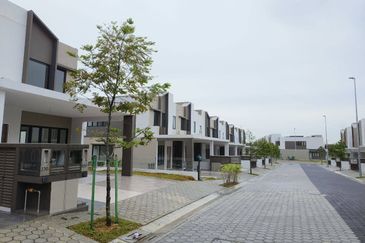 Sunway Citrine Lakehomes