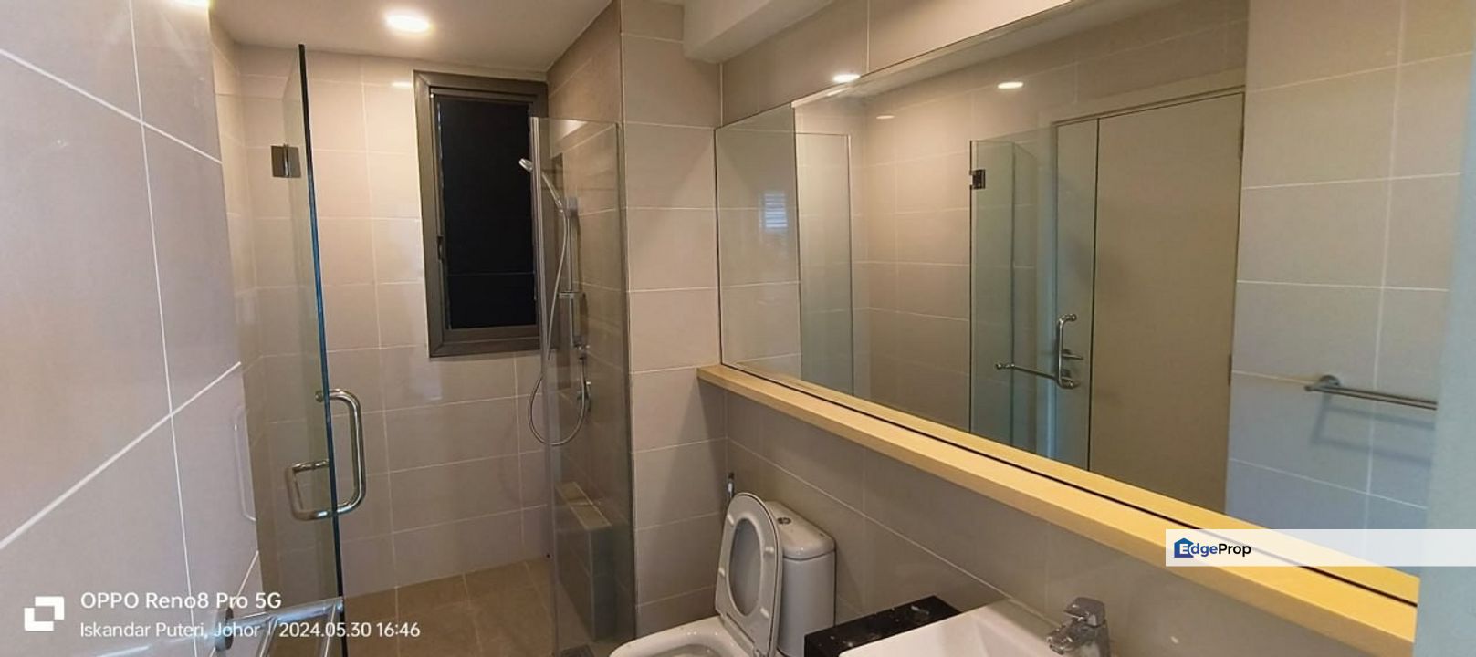 Partial furniture 3 room service apartment at iskandar puteri medini, Johor, Nusajaya