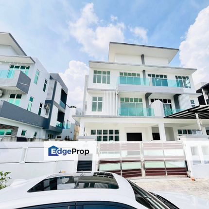 Full loan freehold 3 storey cluster house in mutiara bestari with guarded and security garden, Johor, Johor Bahru