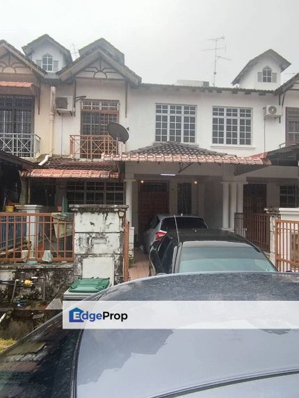 Freehold double storey double at taman universiti skudai, Johor, Skudai