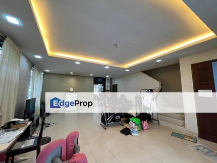 Freehold double storey renovated guarded and security garden at nusa idaman, Johor, Nusajaya