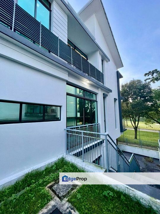 Freehold 2.5 storey semi d renovated at golf east horizon hill for sales, Johor, Horizon Hills