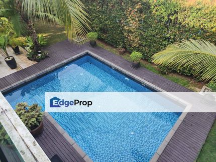 Freehold double storey bungalow with swimming pool and renovated at east ledang, Johor, Nusajaya