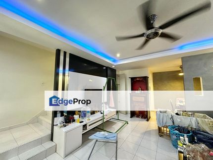 Freehold double storey landed house with renovated and guarded & security garden, Johor, Johor Bahru