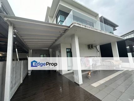 3 storey cluster house in opal mutiara rini skudai with guarded and security garden, Johor, Skudai