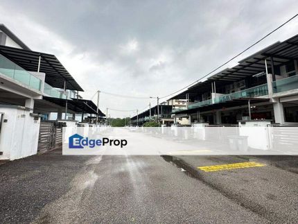 Freehold double storey guarded house renovated at LA garden pulai jaya skudai, Johor, Johor Bahru