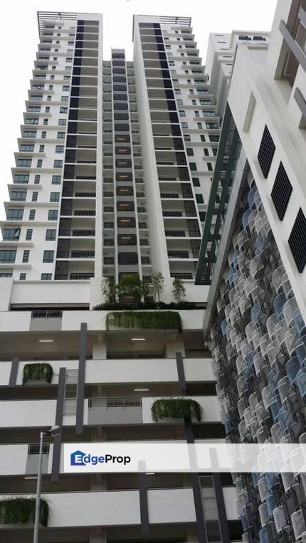 Full loan freehold service apartment in sky breeze in bukit indah iskandar puteri, Johor, Johor Bahru