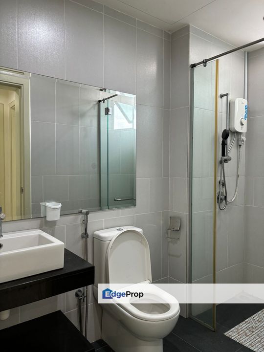 Fully furniture 4 room service apartment at impiana east ledang, Johor, East Ledang