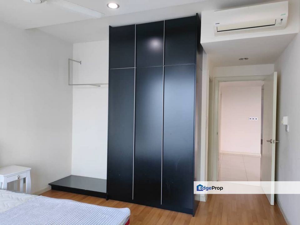 Fully furniture 3 room high floor service apartment at impiana east ledang, Johor, East Ledang