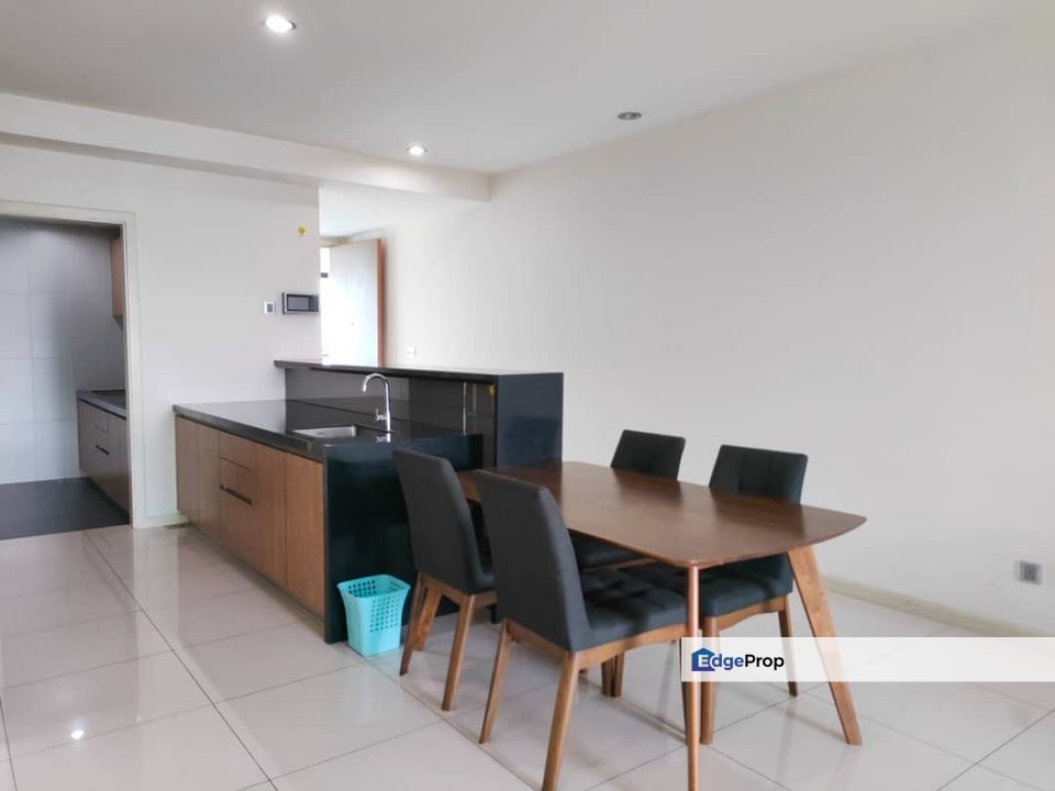 Fully furniture 3 room high floor service apartment at impiana east ledang, Johor, East Ledang