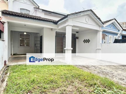 Freehold unblock view 1.5 storey house renovated in bandar putra kulai , Johor, Kulai