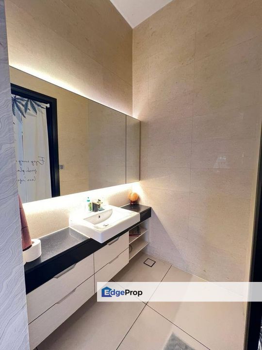 Freehold double storey semi d renovated unit in horizon hill iskandar puteri, Johor, Horizon Hills