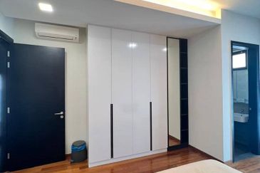 Freehold double storey semi d renovated unit in horizon hill iskandar puteri