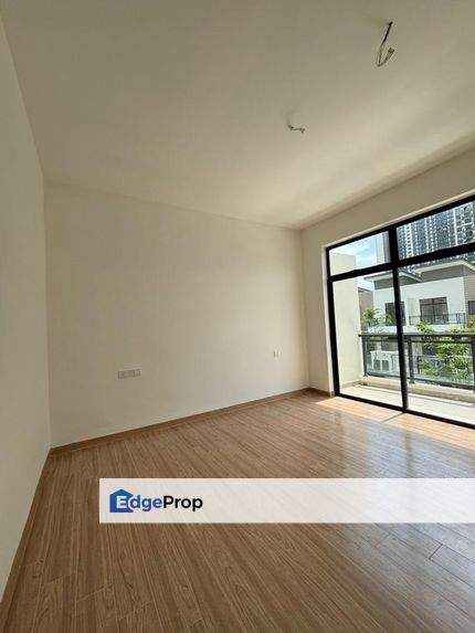 Freehold double storey landed house at laman harmoni alif central park tampoi, Johor, Johor Bahru