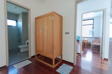 Freehold Three storey corner lot bangalow at the hill horizon hill 