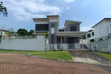 Freehold 2.5 storey corner lot bangalow at the hill horizon hill iskandar puteri