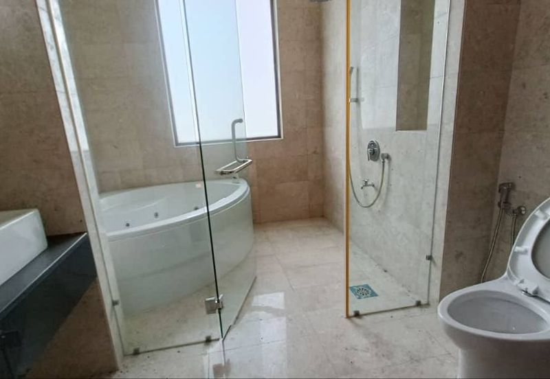 Freehold 2.5 storey corner lot bangalow at the hill horizon hill iskandar puteri