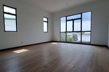 Freehold 2.5 storey corner lot bangalow at the hill horizon hill iskandar puteri