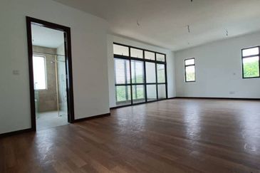 Freehold 2.5 storey corner lot bangalow at the hill horizon hill iskandar puteri