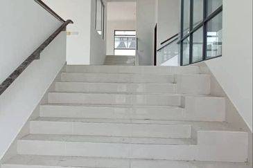 Freehold 2.5 storey corner lot bangalow at the hill horizon hill iskandar puteri