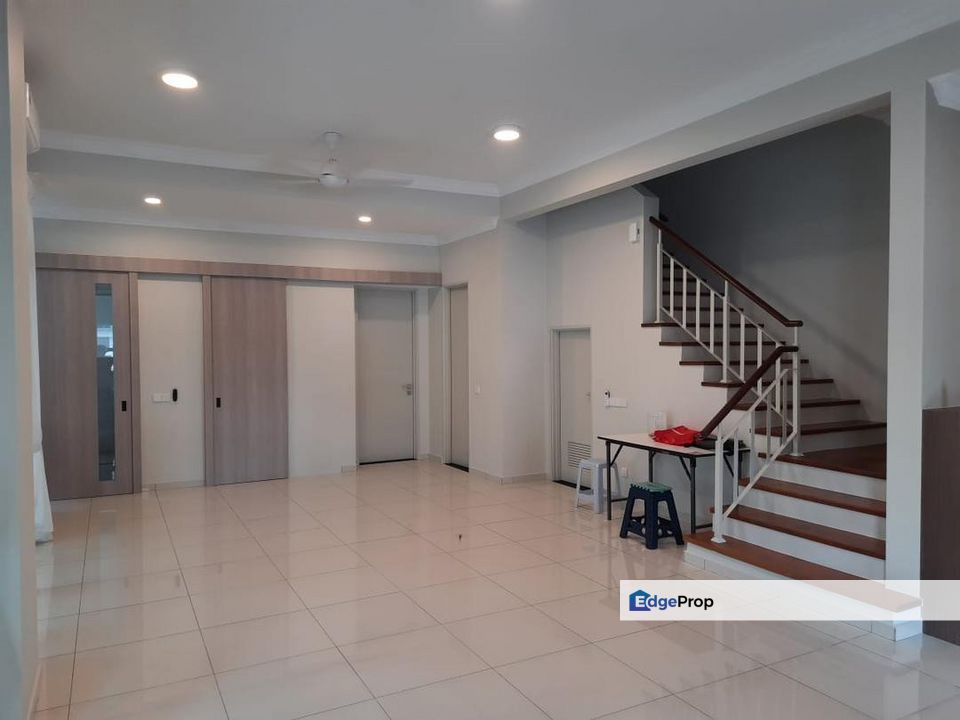 Freehold double storey cluster house renovated and extended at exo botanic iskandar puteri, Johor, Nusajaya