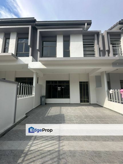 New double storey landed at mutiara maju guarded at mutiara rini skudai, Johor, Skudai