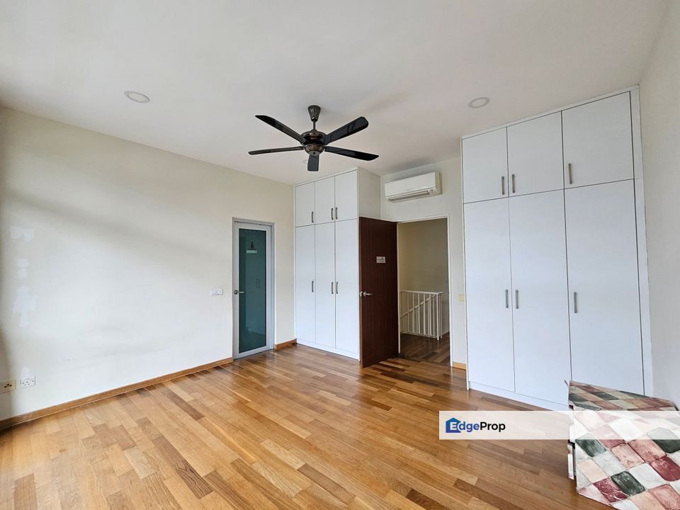 Freehold duplex suites townhouse in the seed sutera utama skudai, Johor, Skudai