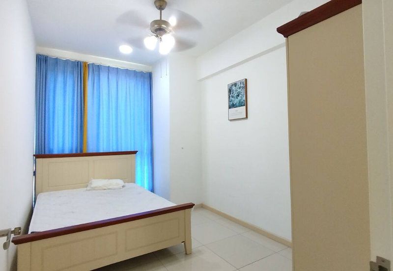 The M @ Medini Macrolink