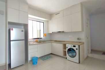 The M @ Medini Macrolink