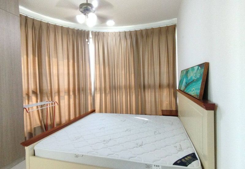 The M @ Medini Macrolink