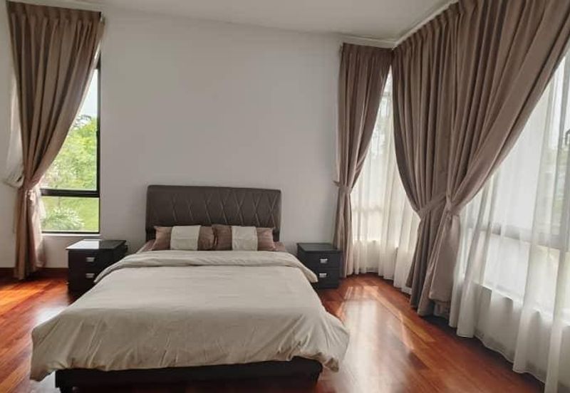 Freehold double storey corner lot with big land and renovated at horizon hill canal garden south iskandar puteri