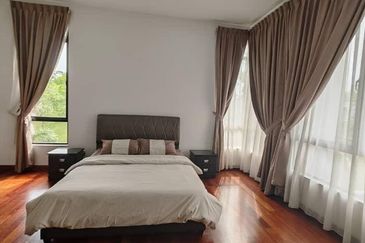 Freehold double storey corner lot with big land and renovated at horizon hill canal garden south iskandar puteri