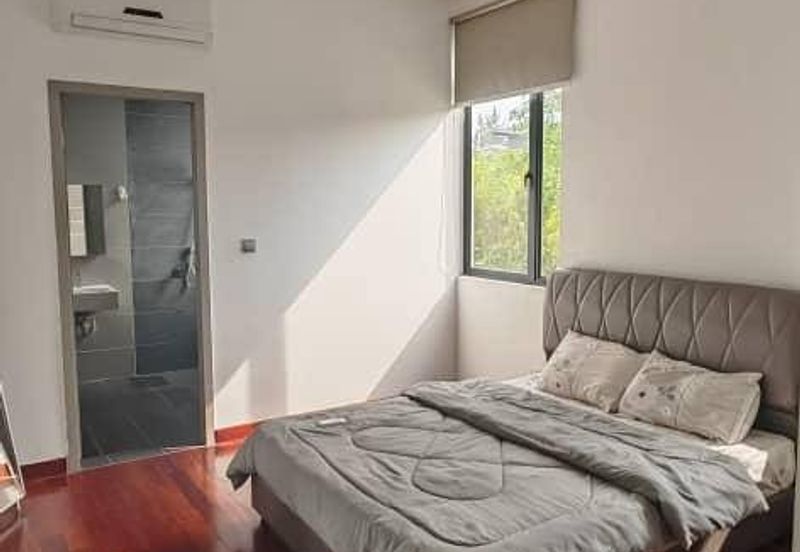 Freehold double storey corner lot with big land and renovated at horizon hill canal garden south iskandar puteri