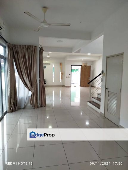 Freehold double storey cluster house renovated at taman nusa duta iskandar puteri, Johor, Johor Bahru