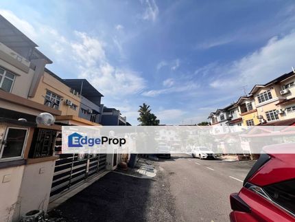 Freehold 3 storey terra house at taman d utama perling skudai , Johor, 