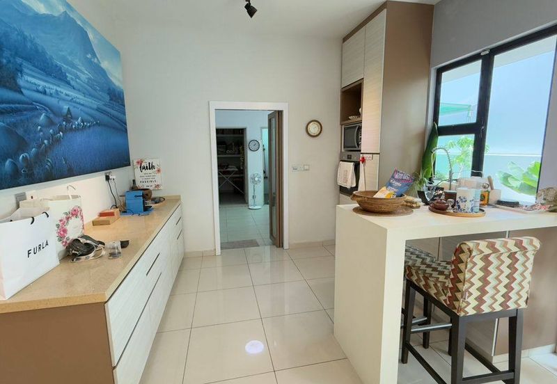 Freehold double storey cluster renovated at the green horizon hill iskandar puteri