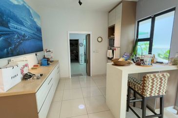 Freehold double storey cluster renovated at the green horizon hill iskandar puteri
