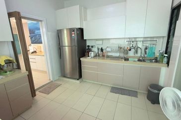 Freehold double storey cluster renovated at the green horizon hill iskandar puteri
