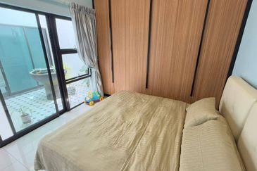 Freehold double storey cluster renovated at the green horizon hill iskandar puteri