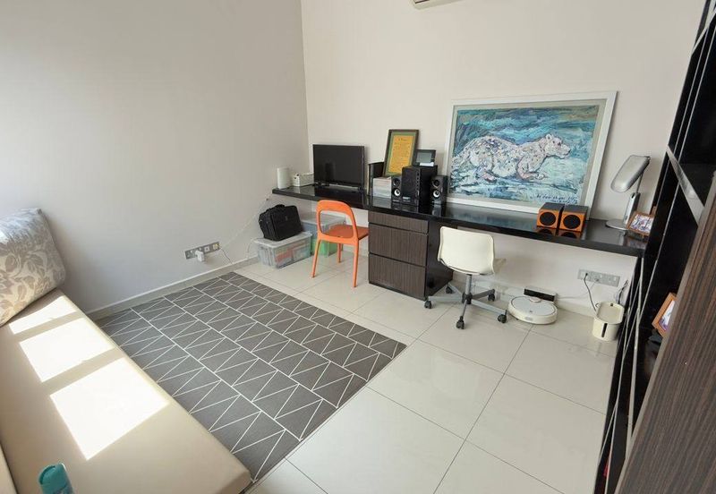 Freehold double storey cluster renovated at the green horizon hill iskandar puteri